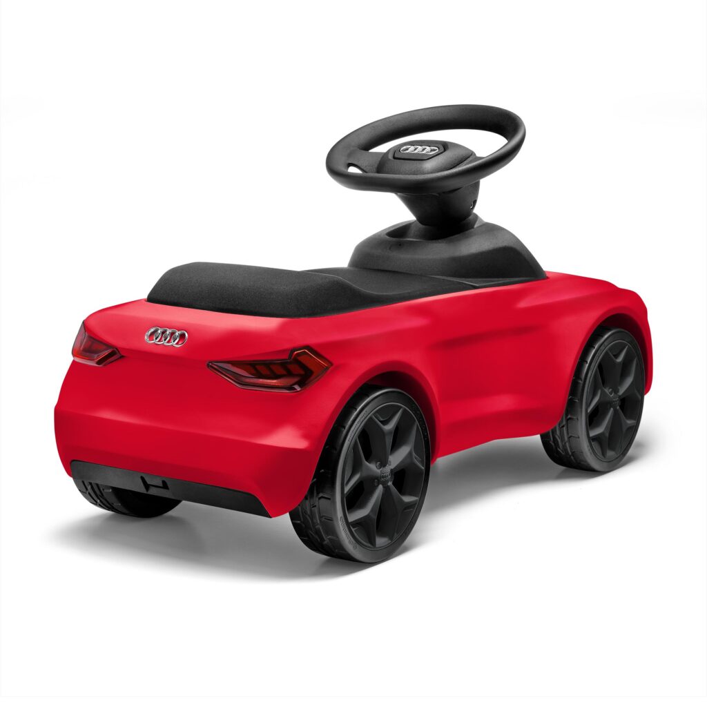 Audi Junior quattro Kinderauto rot Vorderansicht Rutschauto Audi Kinder