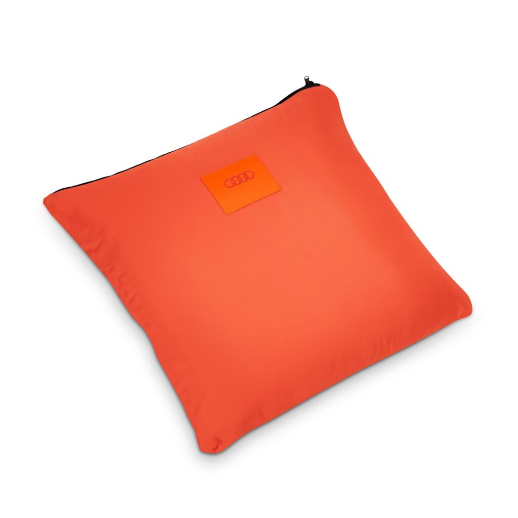 Audi Outdoordecke orange hellbraun Freizeitdecke Outdoor