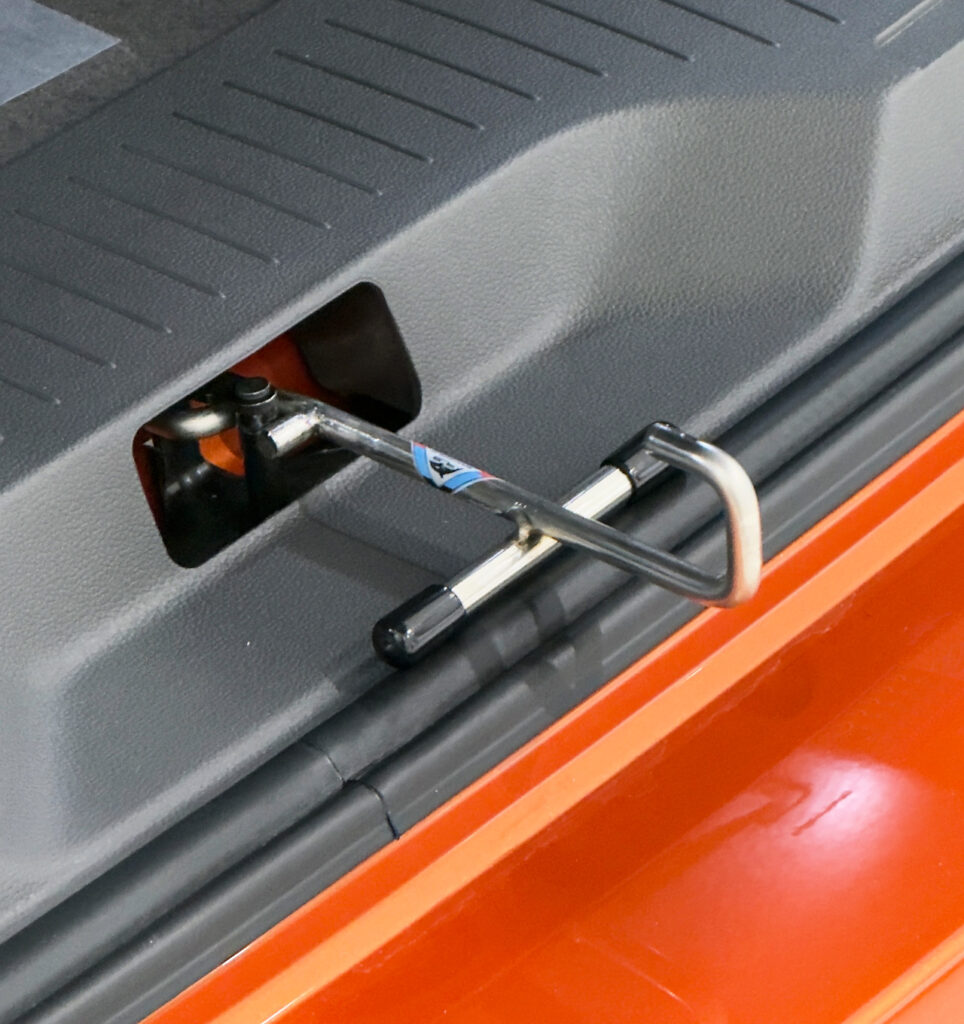 AIR-SAFE SMART Tailgate Sign Mounted on the Tailgate of a VW T7 California