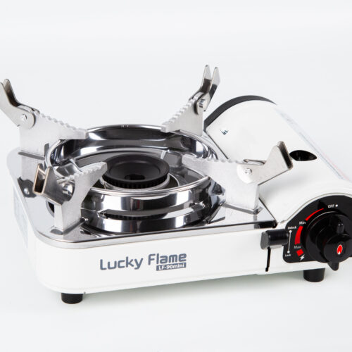 Lucky Flame LF-90 Mini Gaskocher mit MSF-1A-Kartusche beim Camping mit VW Bus