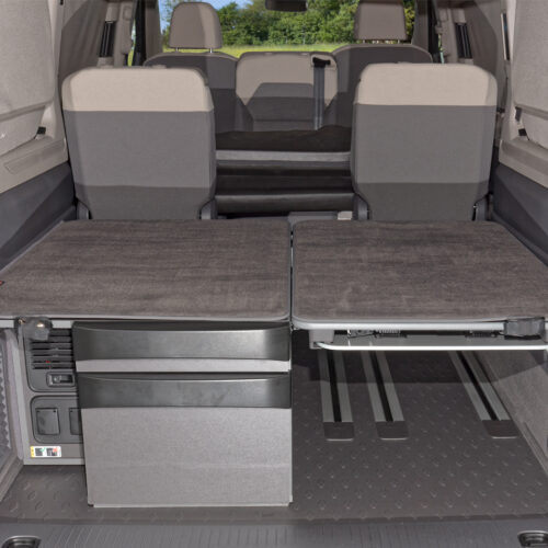 BRANDRUP iXTEND PAD Schutzmatte auf dem Heckbrett im VW T7 California Beach Camper