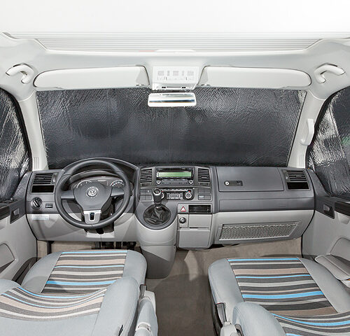 BRANDRUP ISOLITE Inside an den Fahrerhausfenstern eines VW T5 mit PKW-Verkleidung