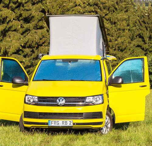 BRANDRUP ISOLITE Inside an den Fahrerhausfenstern eines VW T5 mit PKW-Verkleidung
